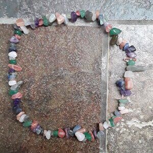 Chipped Gemstone Stretch Necklace